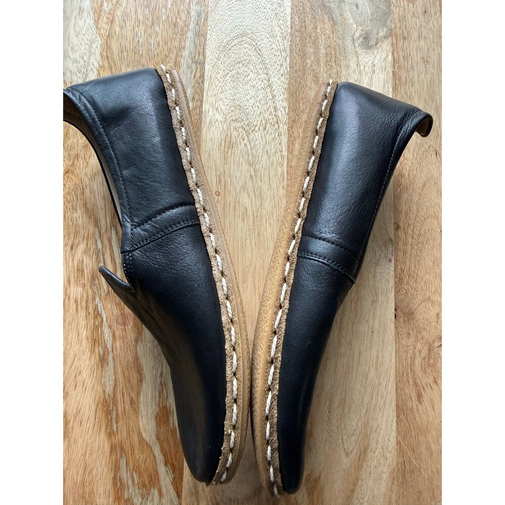 KISA Made By Hand Women's black leather slip on shoe, size 27, NEW - Picture 8 of 10